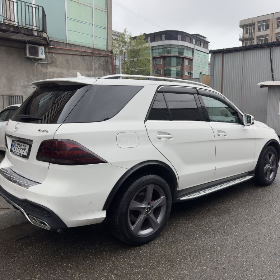 Mercedes-Benz GLE 350 - фото 4
