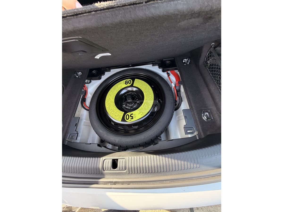 Audi A4 - фото 10