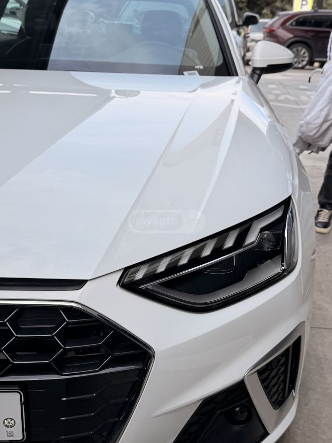 Audi A4 - фото 11