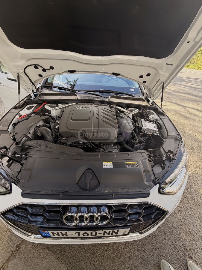 Audi A4 - фото 2