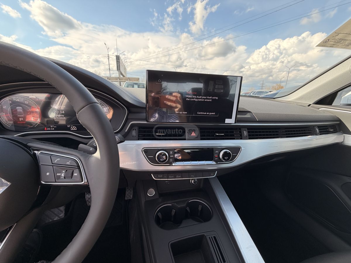 Audi A4 - фото 7