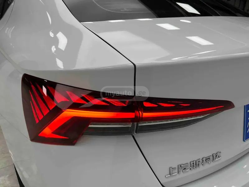 Skoda Octavia 2023 — миниатюра 6