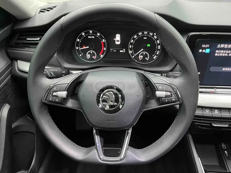 Skoda Octavia 2023 — миниатюра 9