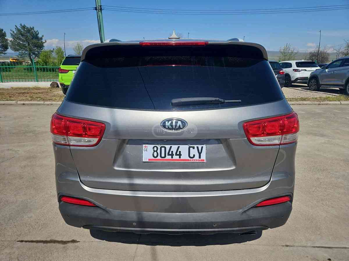 Kia Sorento - фото 6