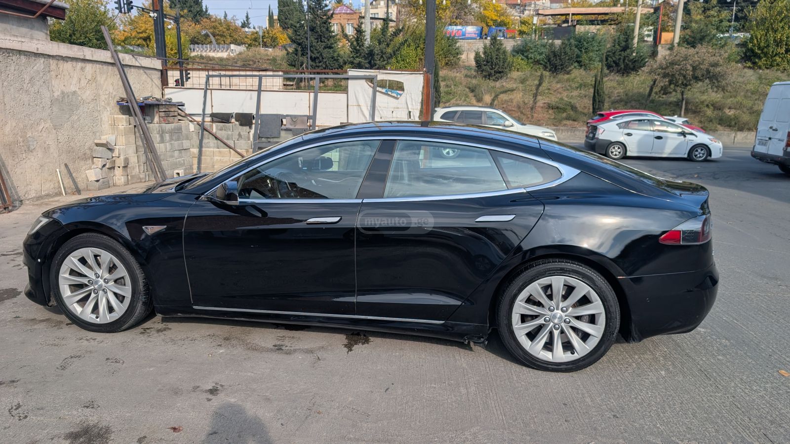 Tesla Model S - фото 2