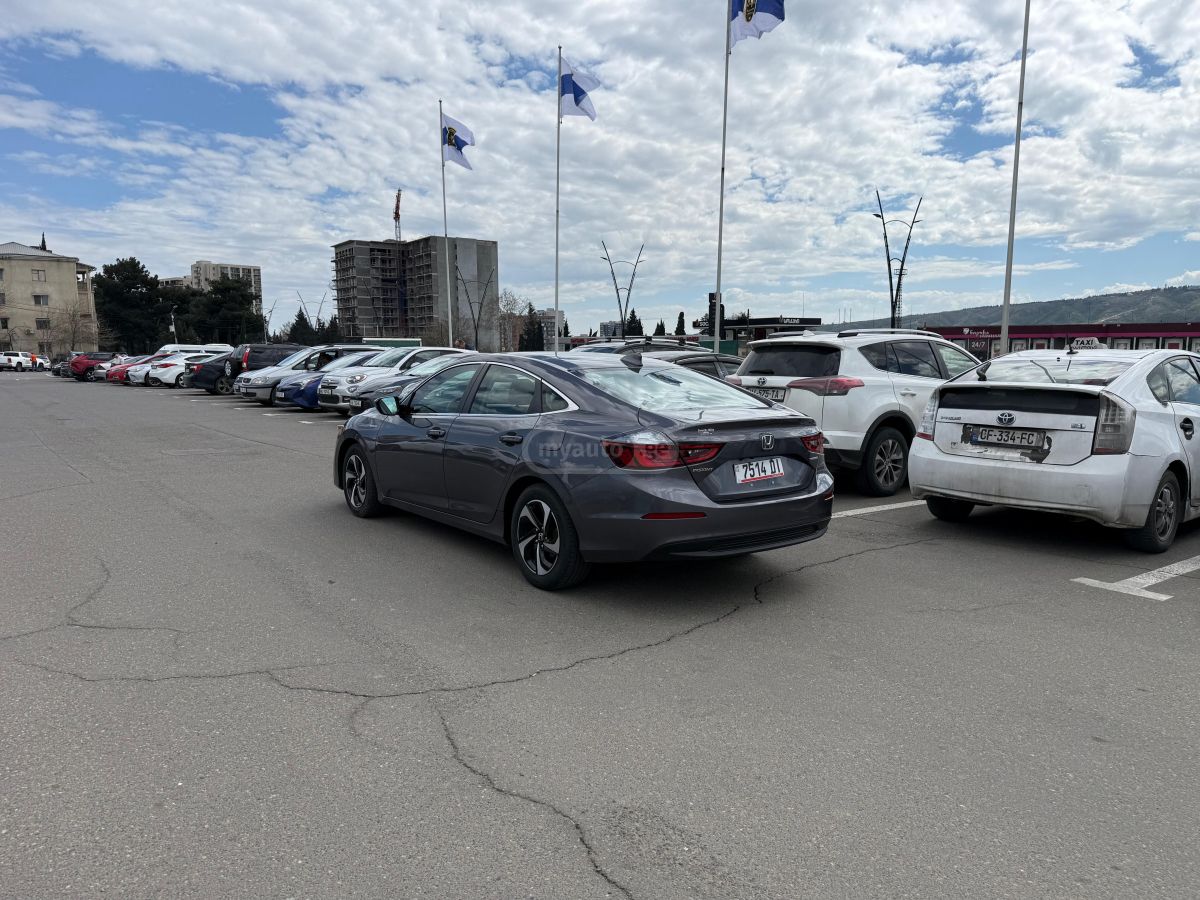 Honda Insight - фото 10