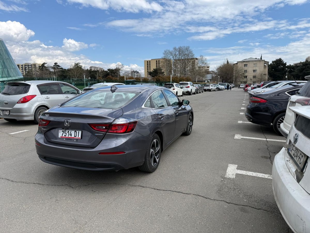 Honda Insight - фото 8