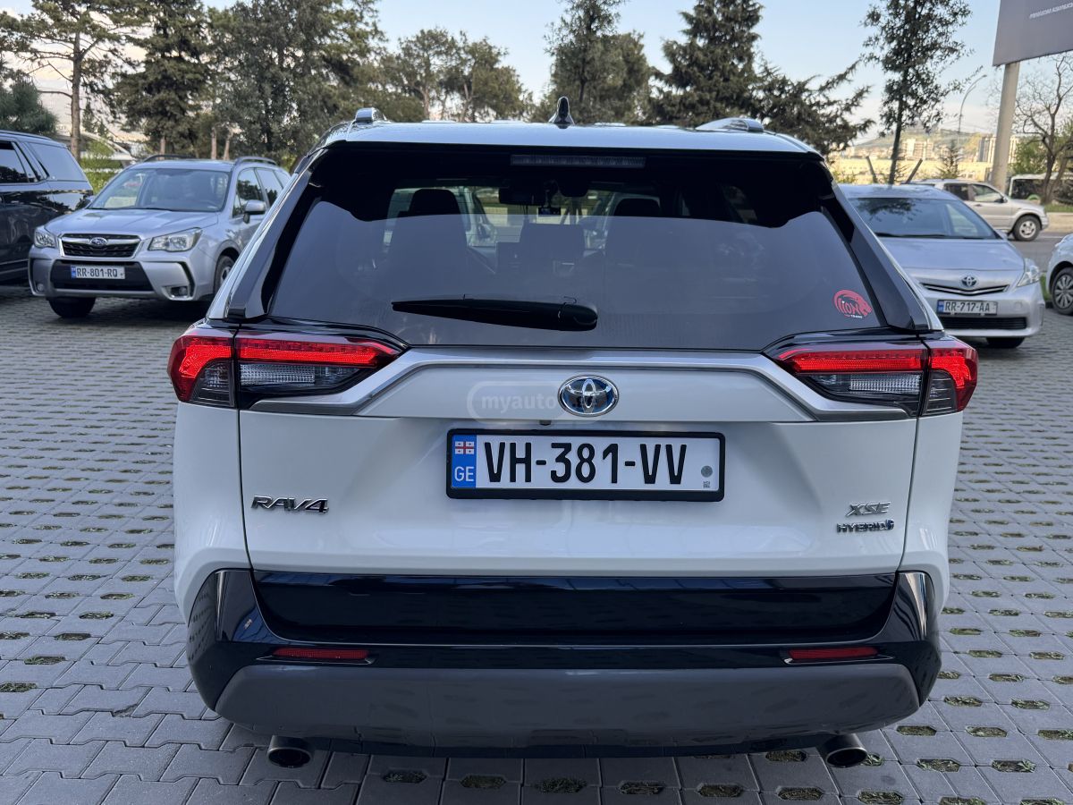 Toyota RAV 4 - фото 9