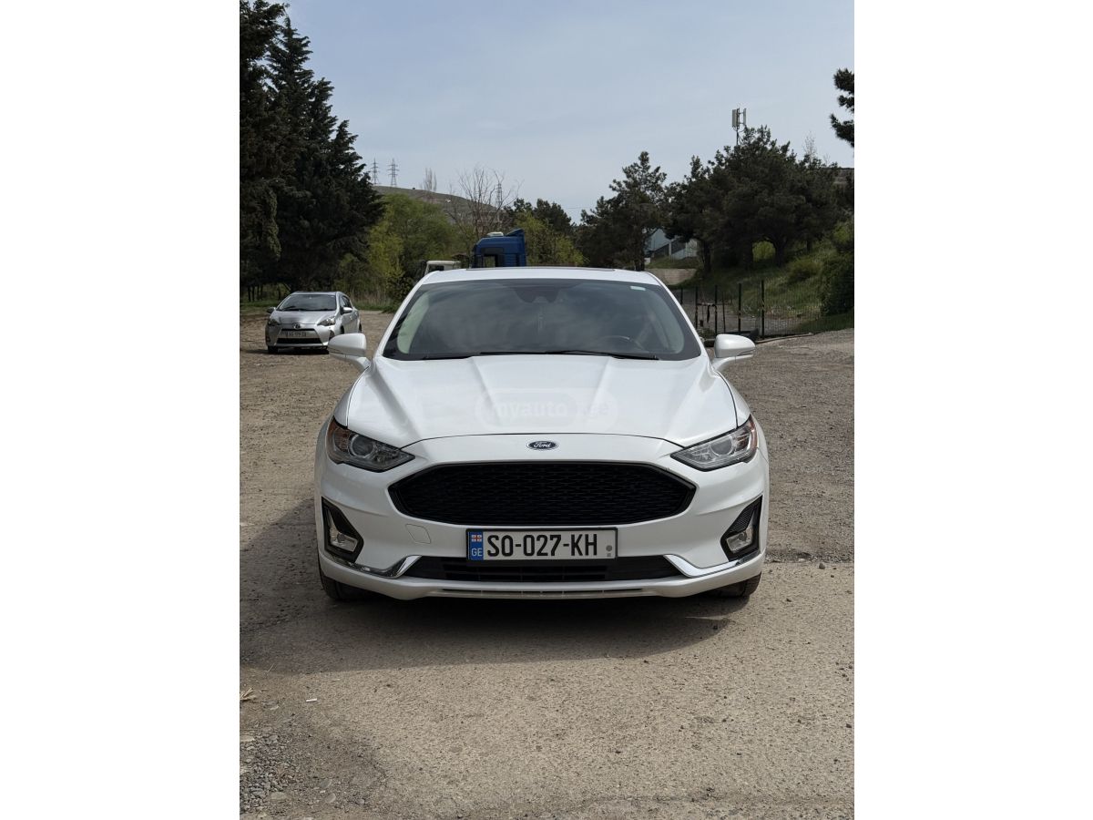 Ford Fusion - фото 1