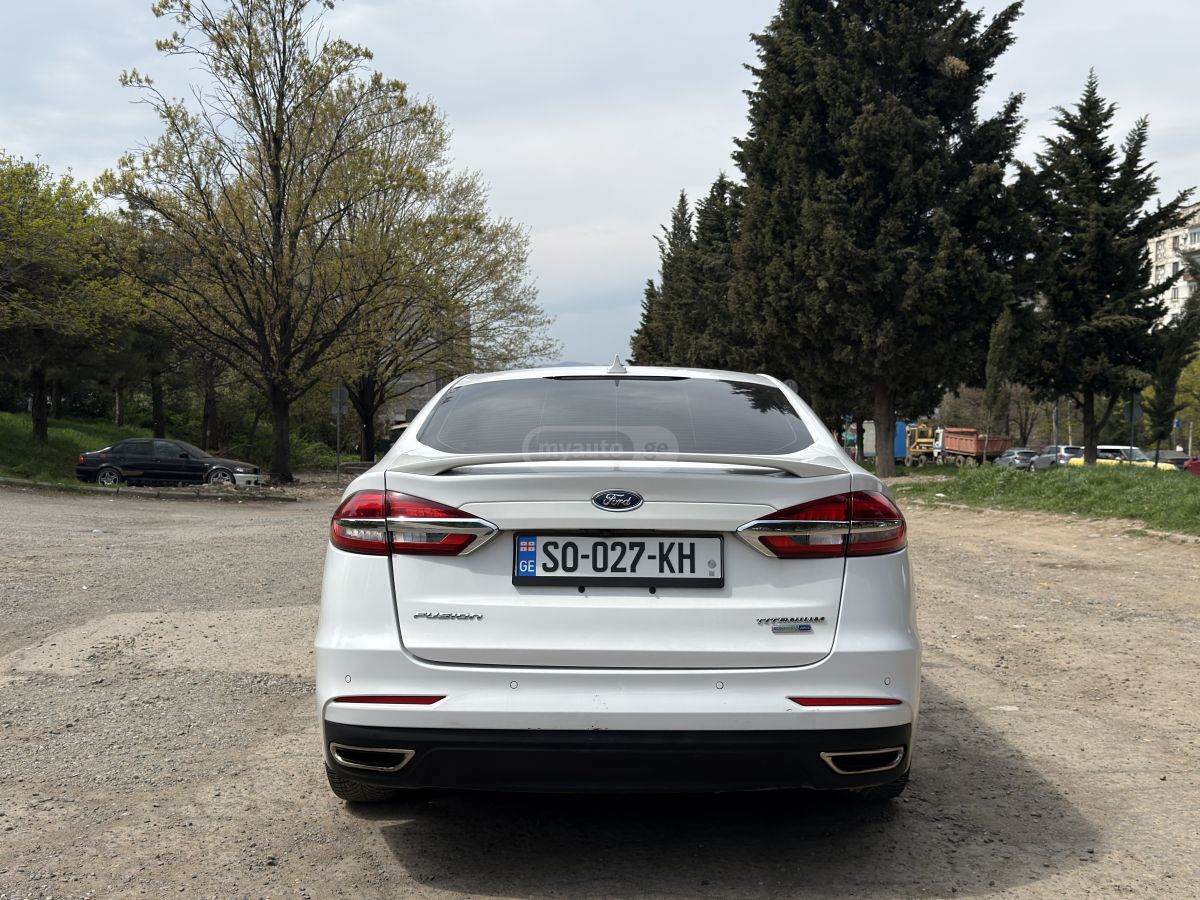 Ford Fusion - фото 2