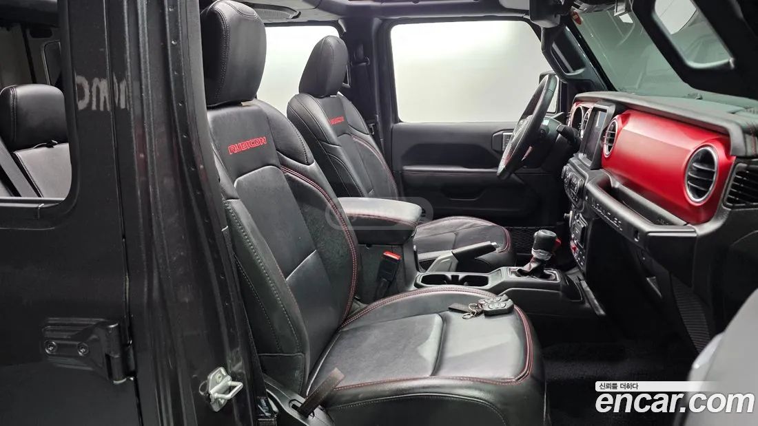 Jeep Wrangler - фото 10