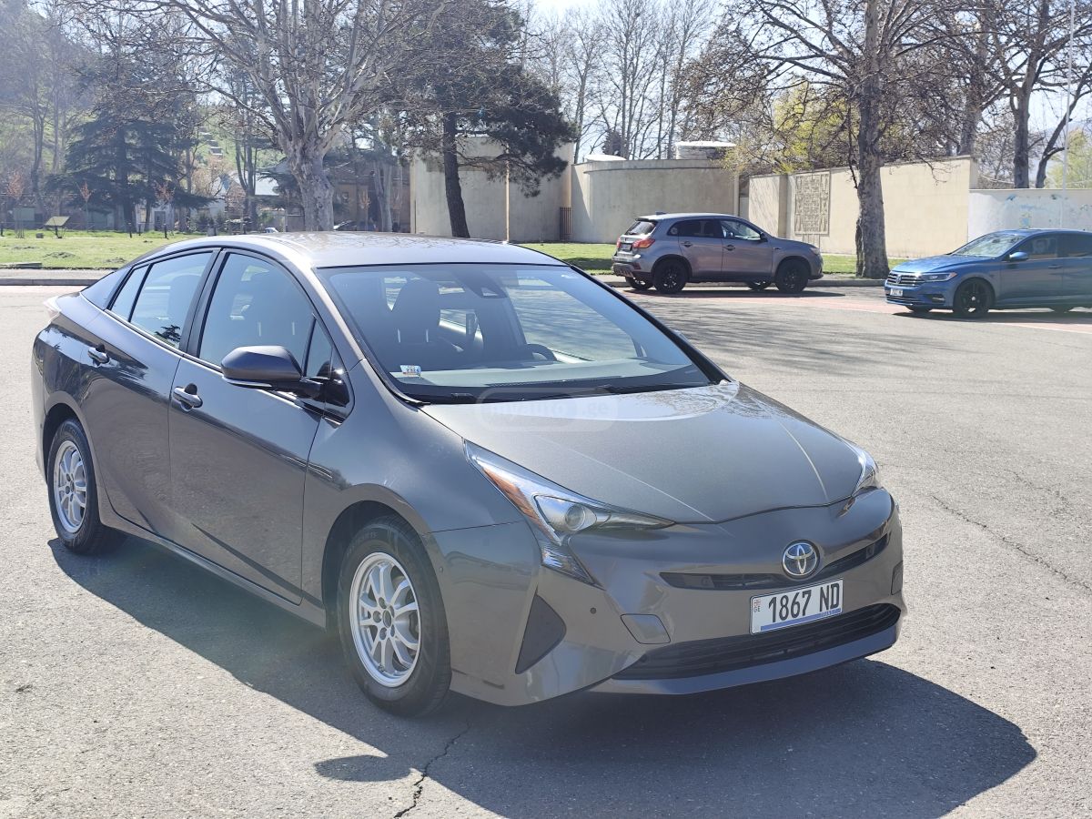 Toyota Prius - фото 3
