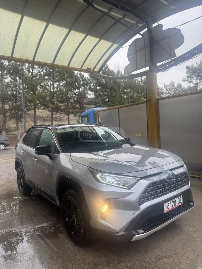 Toyota XSE 4dr All-Wheel Drive CVT — миниатюра 15