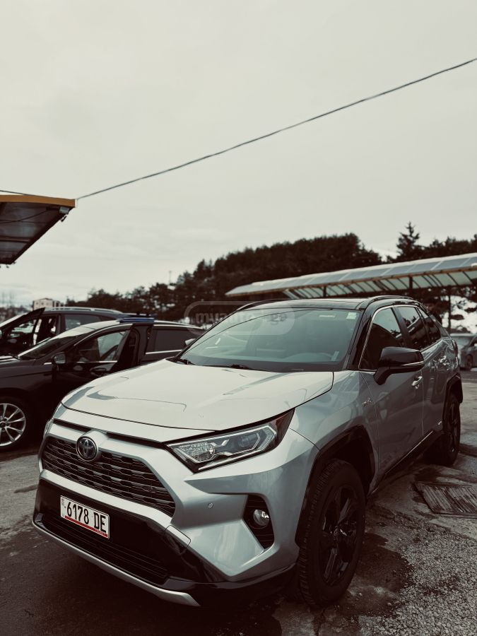 Toyota XSE 4dr All-Wheel Drive CVT — миниатюра 7