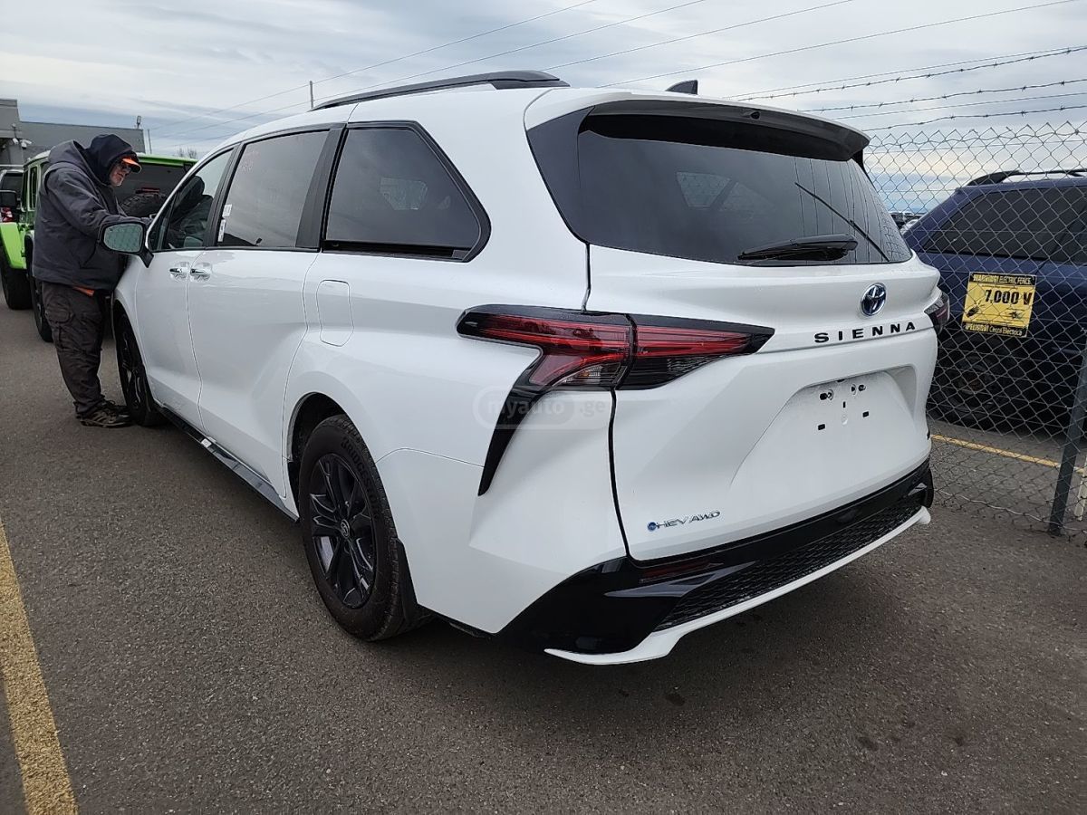 Toyota XSE AWD — миниатюра 3