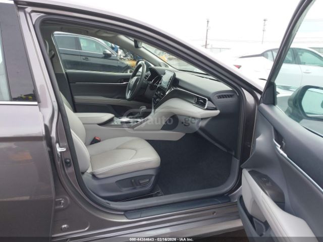 Toyota Xle — миниатюра 5