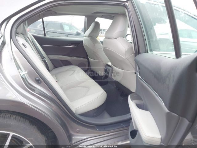 Toyota Xle — миниатюра 8