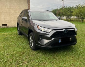 ToyotaRAV 4