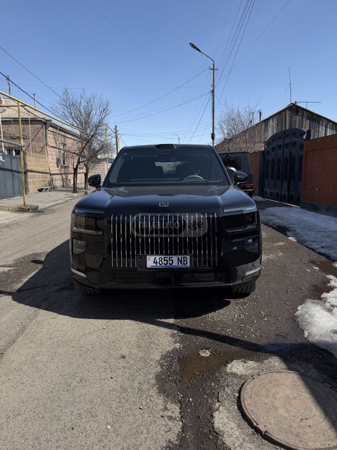 Zeekr Ultra — миниатюра 1