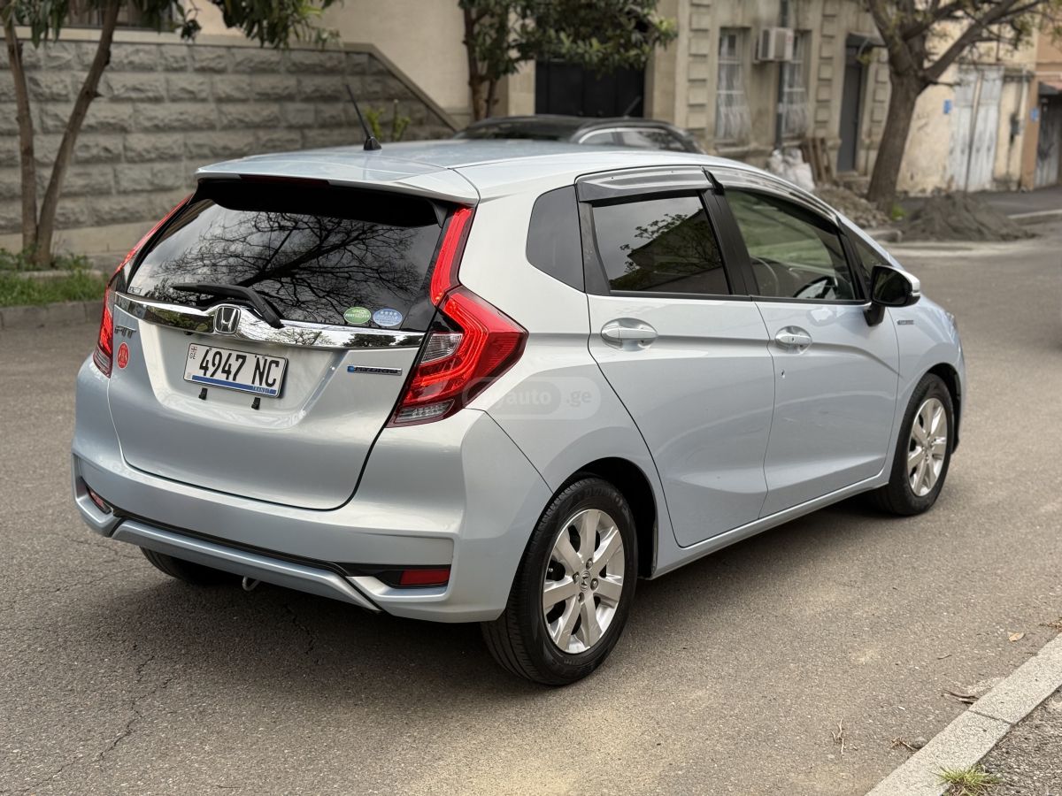Honda FIT - фото 4