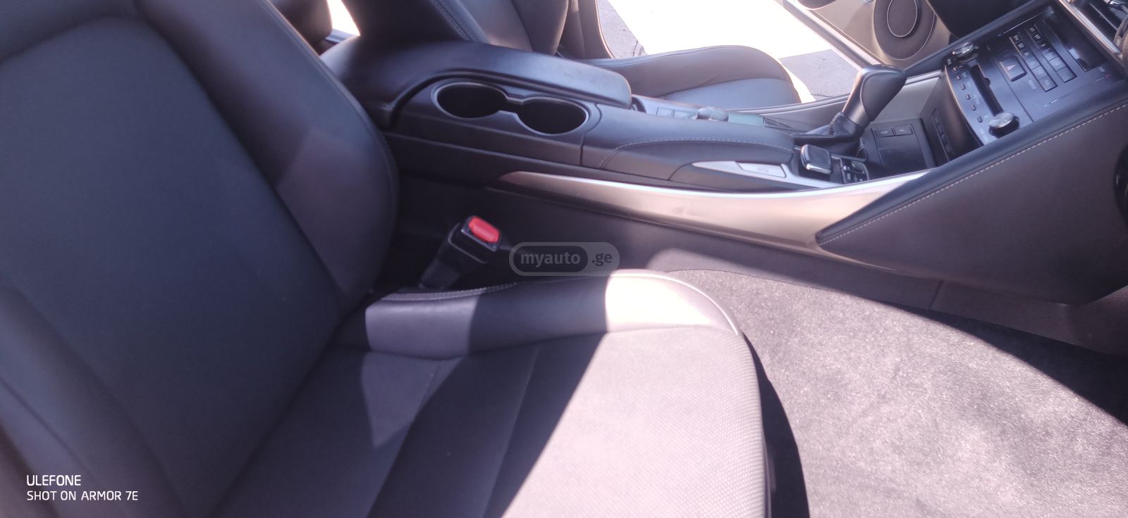 Lexus IS 300 - фото 10