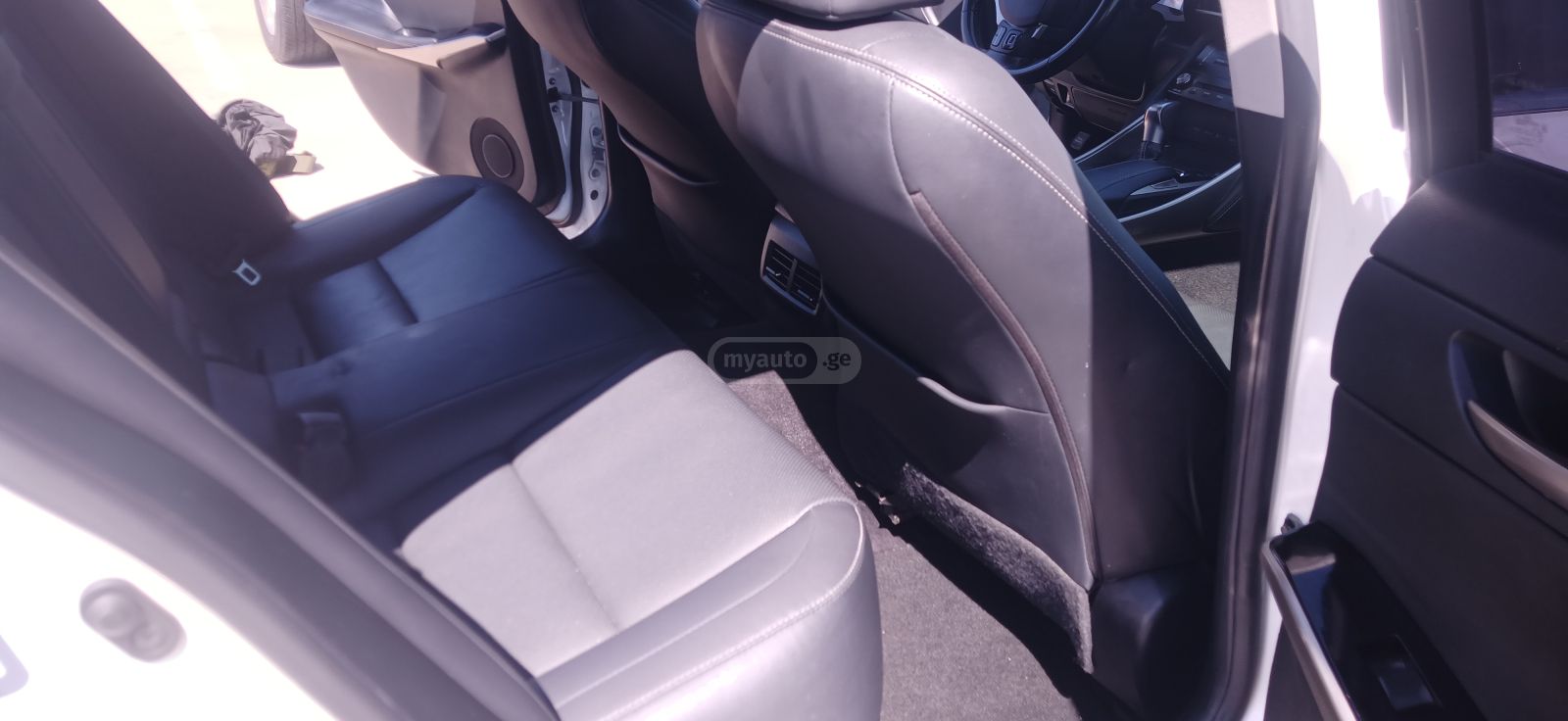 Lexus IS 300 - фото 7