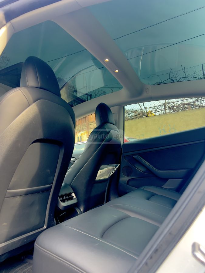 Tesla Model 3 - фото 7