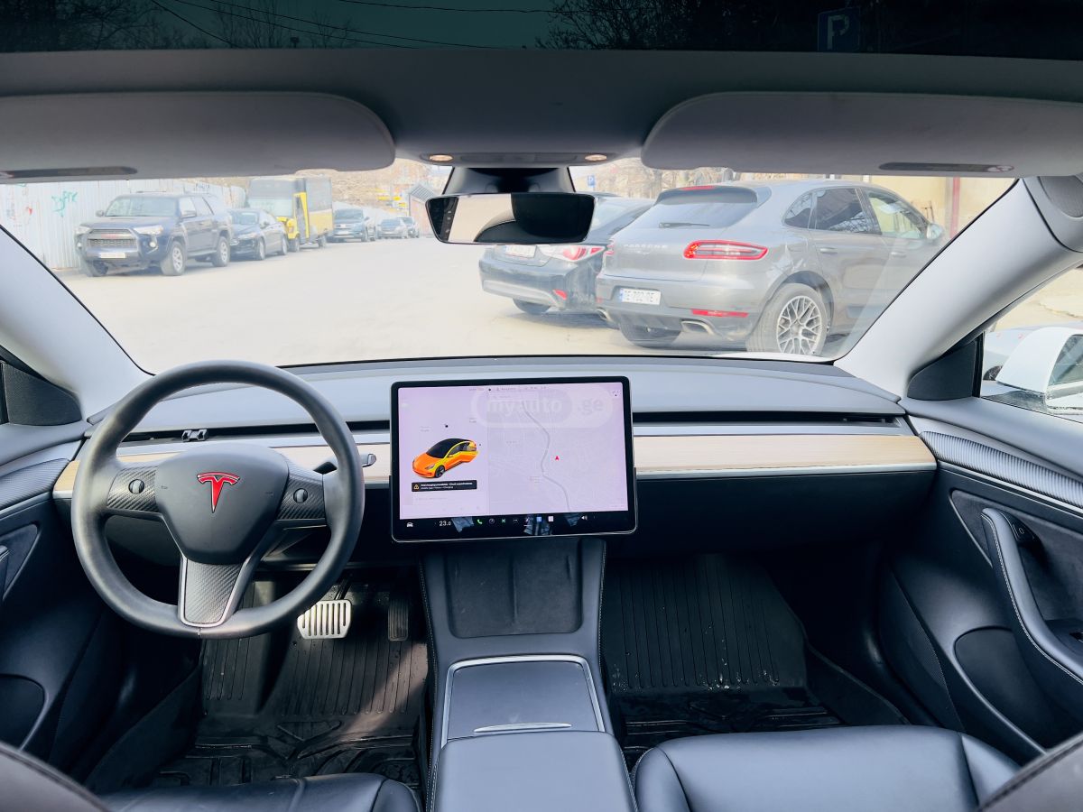 Tesla Model 3 - фото 8