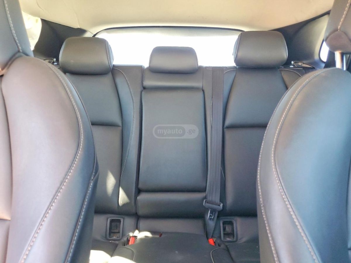 Mazda CX-30 - фото 10