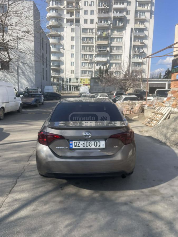 Toyota Corolla - фото 3