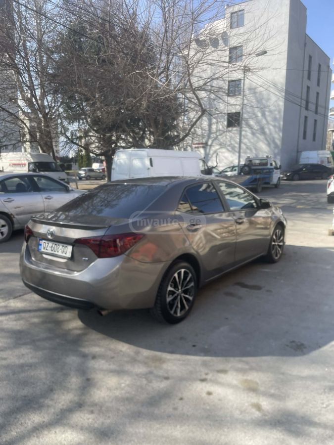 Toyota Corolla - фото 4