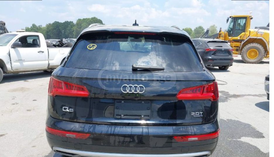 Audi Q5 - фото 2