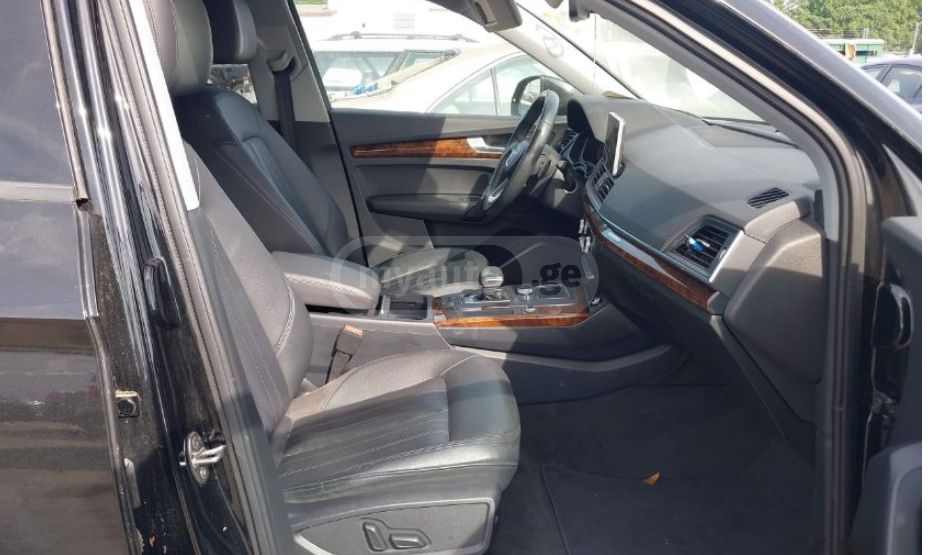 Audi Q5 - фото 3