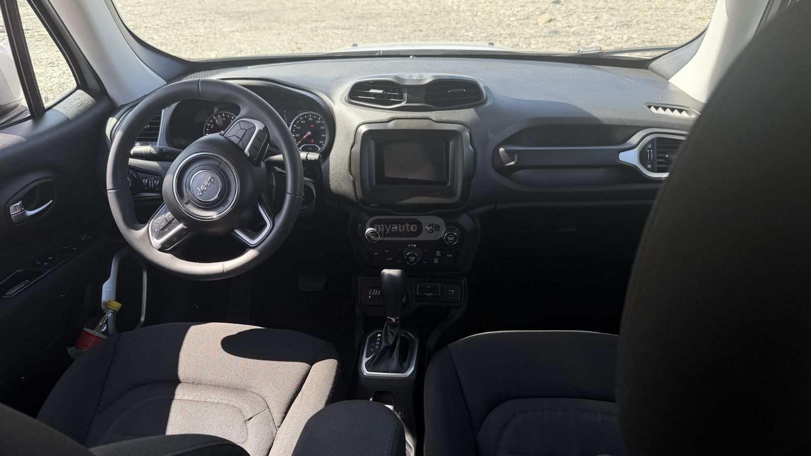 Jeep Renegade - фото 13