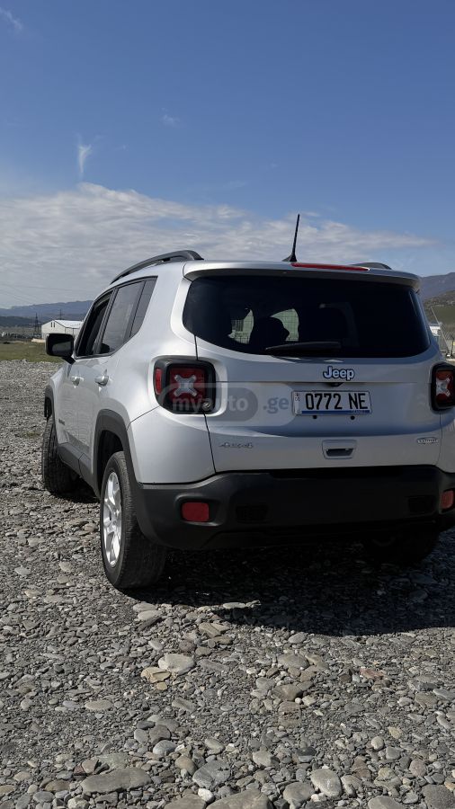 Jeep Renegade - фото 6
