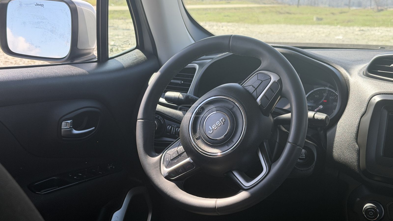 Jeep Renegade - фото 8