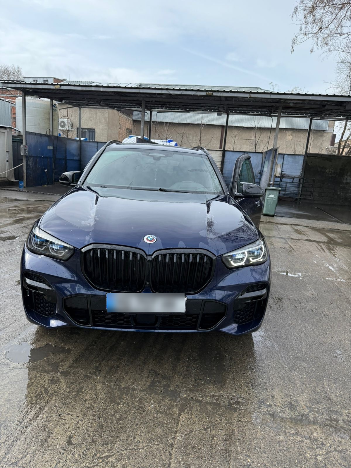BMW X5 - фото 1