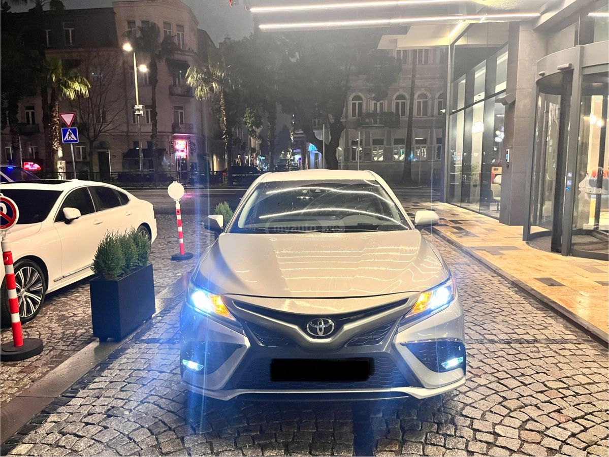 Toyota Camry - фото 6