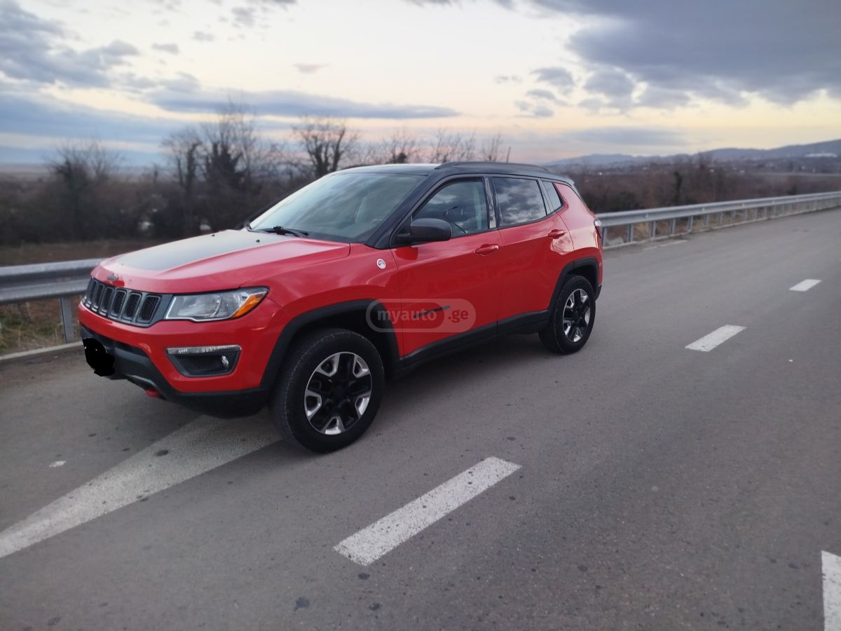Jeep Compass - фото 2