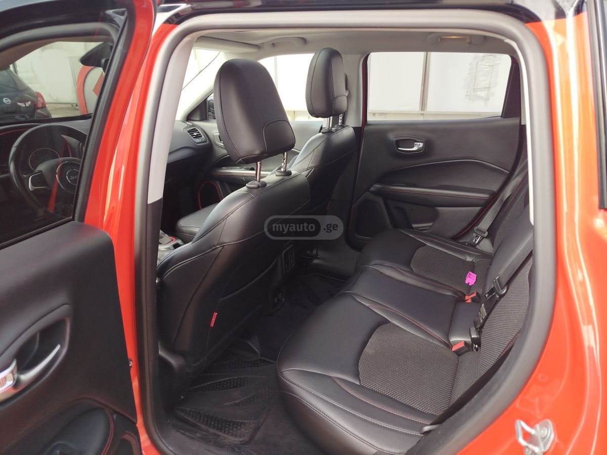 Jeep Compass - фото 5