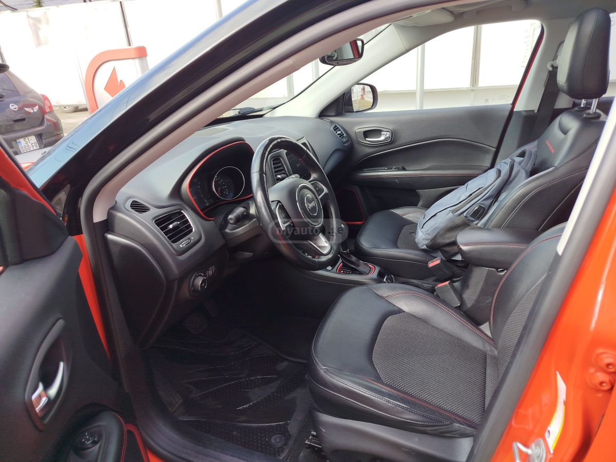 Jeep Compass - фото 6