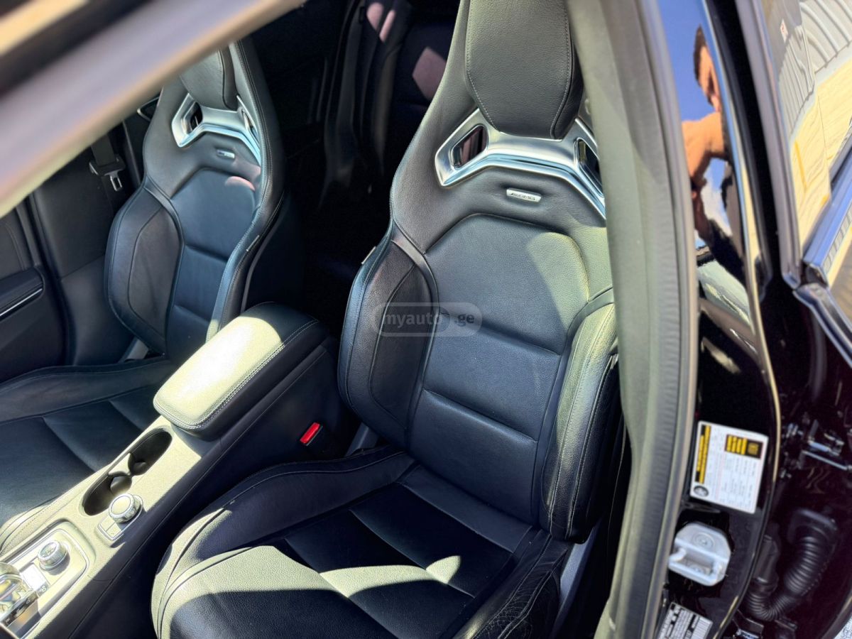 Mercedes-Benz GLA 45 AMG - фото 8