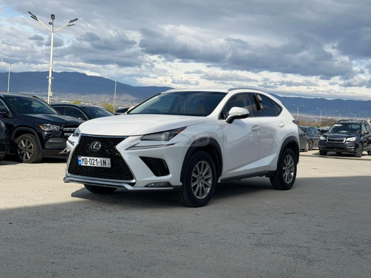 Lexus NX 200 - фото 2