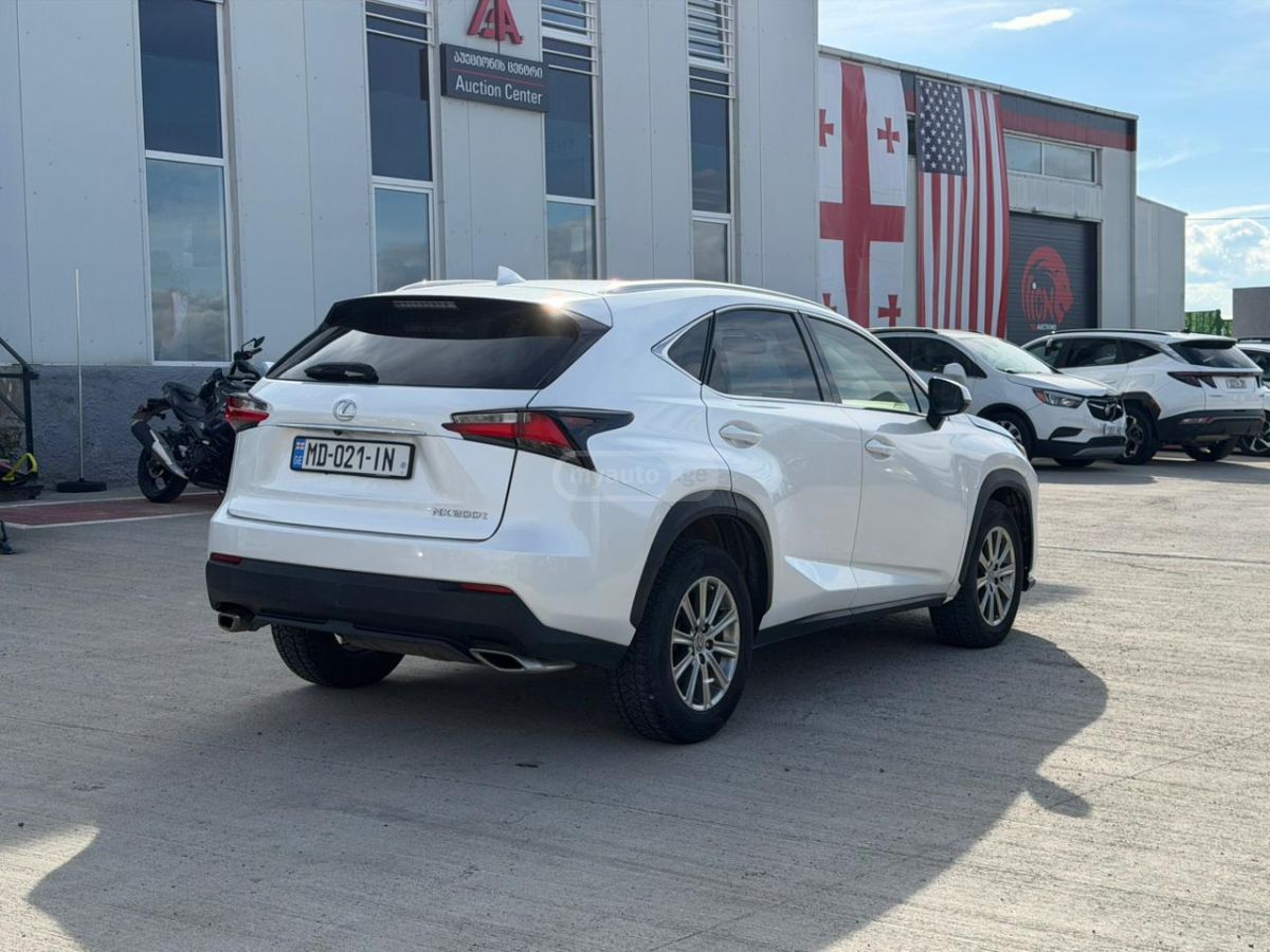 Lexus NX 200 - фото 3
