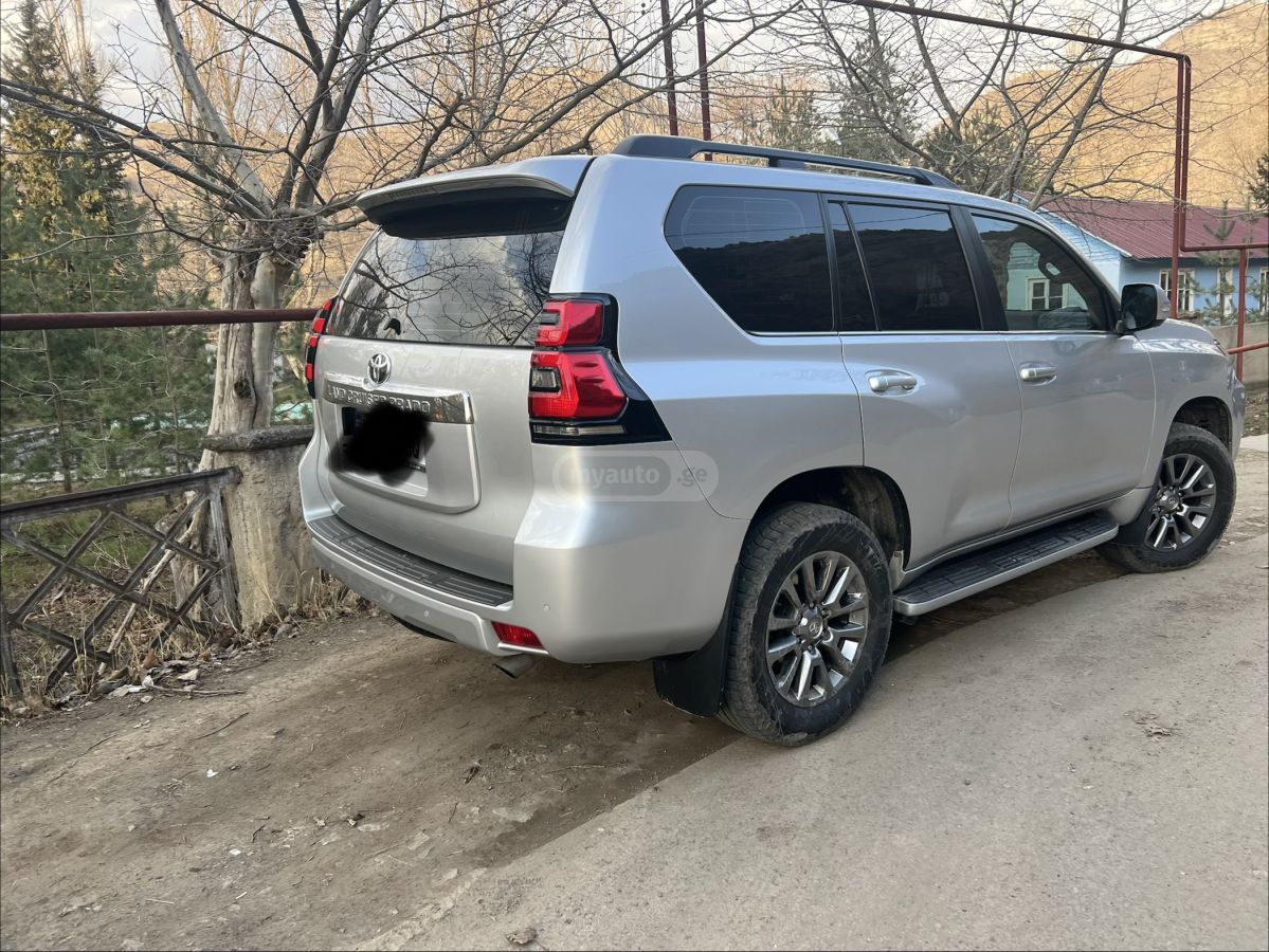 Toyota Land Cruiser Prado - фото 6