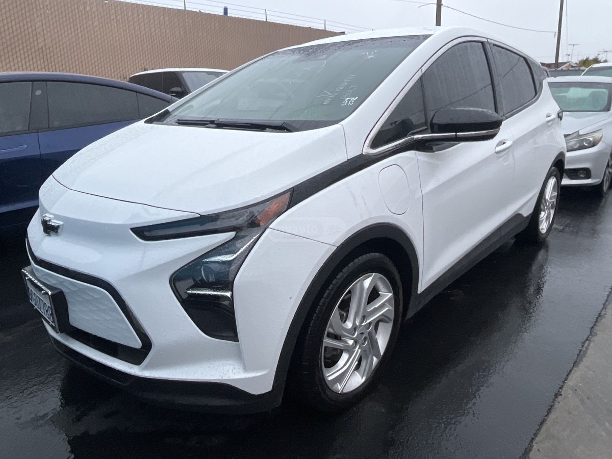 Chevrolet Bolt EV - фото 4