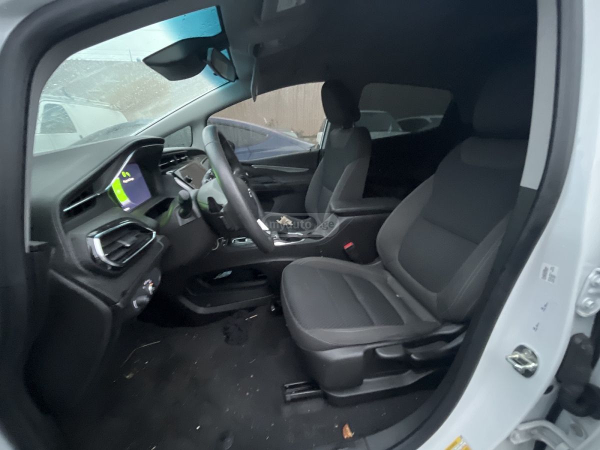 Chevrolet Bolt EV - фото 5