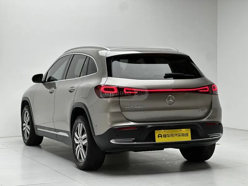 Mercedes-Benz EQA 300 2022 — миниатюра 5
