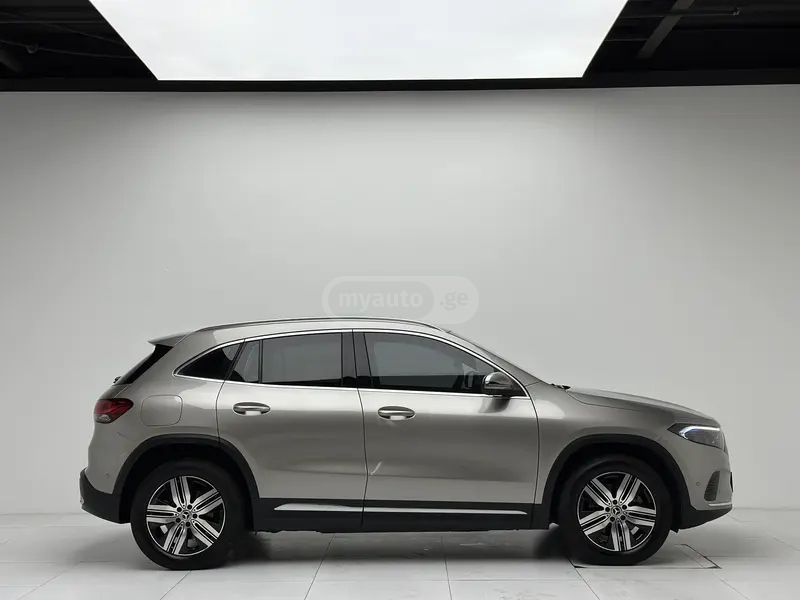 Mercedes-Benz EQA 300 2022 — миниатюра 8