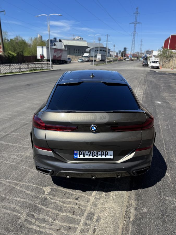 BMW X6 - фото 6